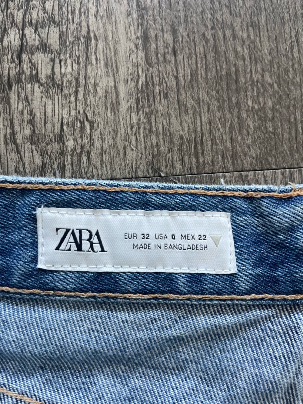 Zara TRF High Waisted Jeans Distressed Size 0 - Picture 6 of 7
